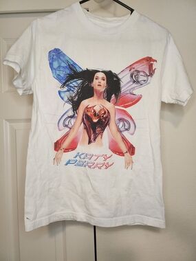 Katy Perry The Lifetime Tour Butterfly Tee